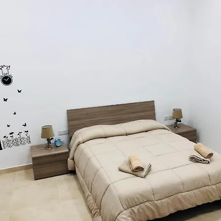 Clock House Apartment Sliema